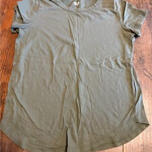 Women’s SO olive short sleeve shirt size medium